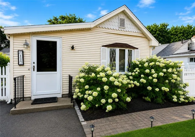 Photo 1 of Single family home for sale at 117 Namquid Dr, Warwick, RI 02888 | MLS# 1419162 | Listing updated on 2026-10-02
