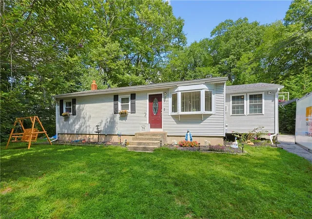 Single family home for sale at 417 Lake Washington Dr, Chepachet, RI 02814 | MLS# 1420171