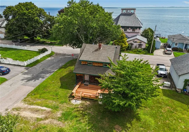 Photo 3 of Single family home for sale at 84 Narragansett St, North Kingstown, RI 02852 | MLS# 1420175 | Listing updated on 2026-09-06