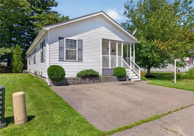 Photo 3 of Sale Pending at 25 Lark Ln, Tiverton, RI 02878 | MLS# 1420205 | Listing updated on 2026-09-21