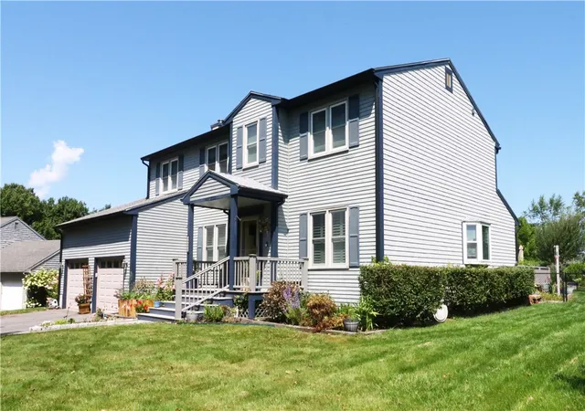 Photo 3 of Single family home for sale at 162 Atlantic Dr, Middletown, RI 02842 | MLS# 1420221 | Listing updated on 2026-09-11