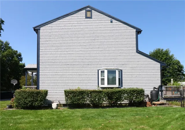 Photo 4 of Single family home for sale at 162 Atlantic Dr, Middletown, RI 02842 | MLS# 1420221 | Listing updated on 2026-09-11