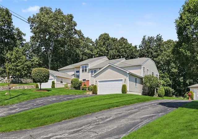 Photo 1 of Sale Pending at 29 Hunters Run, Providence, RI 02904 | MLS# 1419458 | Listing updated on 2026-09-03