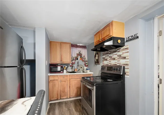 Photo 4 of Sale Pending at 141 Burnett St, Providence, RI 02907 | MLS# 1419788 | Listing updated on 2026-09-09
