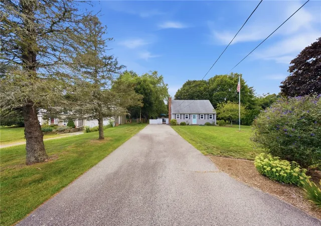 Photo 4 of Sale Pending at 60 Brookwood Rd, Wakefield, RI 02879 | MLS# 1420264 | Listing updated on 2026-10-14