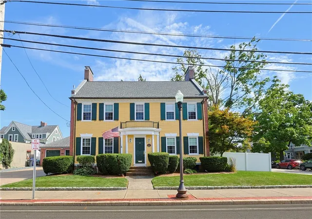 Photo 2 of Single family home for sale at 43 Armistice Blvd, Pawtucket, RI 02860 | MLS# 1418459 | Listing updated on 2026-09-11