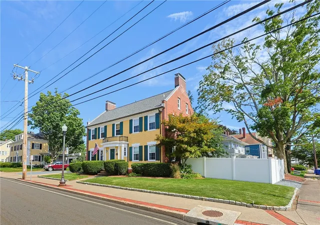 Photo 4 of Single family home for sale at 43 Armistice Blvd, Pawtucket, RI 02860 | MLS# 1418459 | Listing updated on 2026-10-07