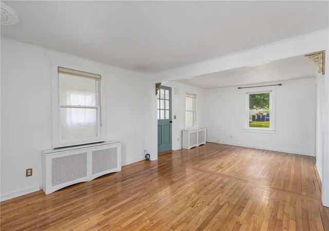 Photo 3 of Single family home for sale at 37 Reservoir Rd, Middletown, RI 02842 | MLS# 1420272 | Listing updated on 2026-09-14