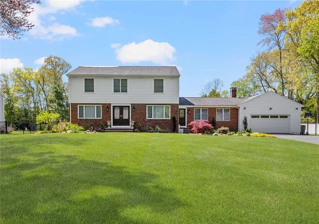 Photo 2 of Single family home for sale at 16 Lennon Rd, Lincoln, RI 02865 | MLS# 1420240 | Listing updated on 2026-09-07