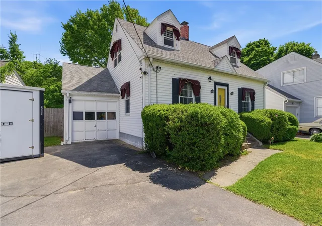 Photo 2 of Single family home for sale at 69 Roger Williams Ave, Rumford, RI 02916 | MLS# 1420319 | Listing updated on 2026-09-01