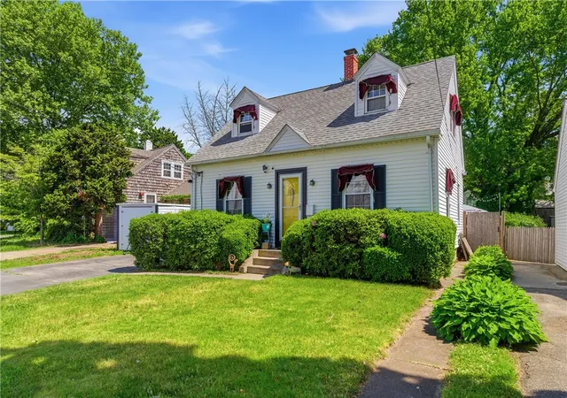 Photo 3 of Single family home for sale at 69 Roger Williams Ave, Rumford, RI 02916 | MLS# 1420319 | Listing updated on 2026-09-01