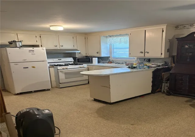 Photo 2 of Sale Pending at 51 Morse Ave, Warwick, RI 02886 | MLS# 1420346 | Listing updated on 2026-09-13