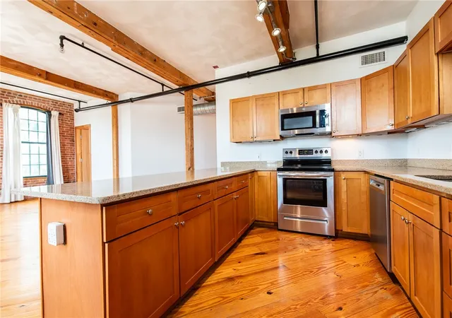 Photo 4 of Sale Pending at 407 Pine St #305, Providence, RI 02903 | MLS# 1419571 | Listing updated on 2026-10-03