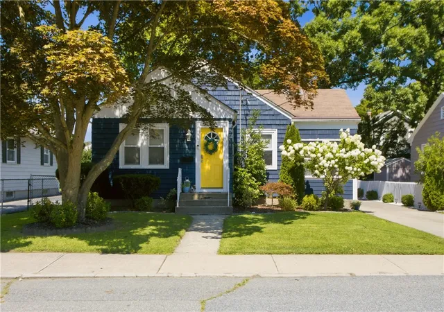 Photo 2 of Single family home for sale at 16 Minnesota St, Providence, RI 02904 | MLS# 1420406 | Listing updated on 2026-09-13