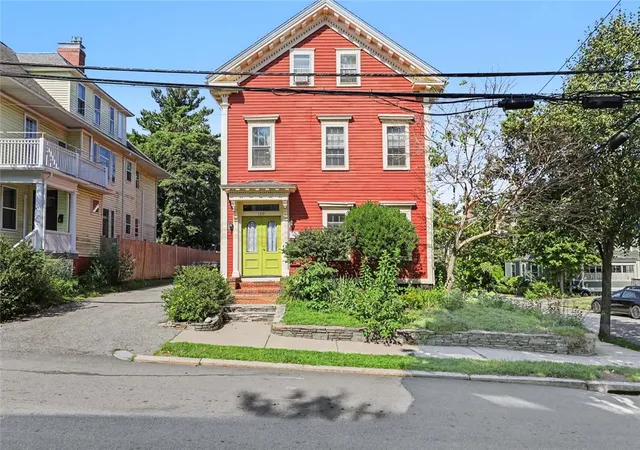 Photo 1 of Sale Pending at 150 Prospect St, Providence, RI 02906 | MLS# 1420299 | Listing updated on 2026-09-10