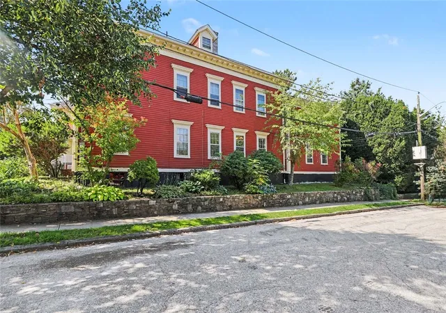 Photo 3 of Sale Pending at 150 Prospect St, Providence, RI 02906 | MLS# 1420299 | Listing updated on 2026-09-10
