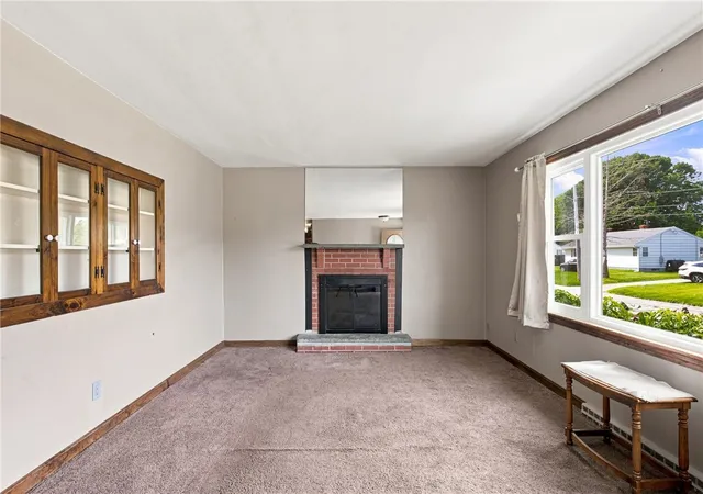 Photo 4 of Single family home for sale at 20 Wood Rd, Middletown, RI 02842 | MLS# 1417798 | Listing updated on 2026-09-06