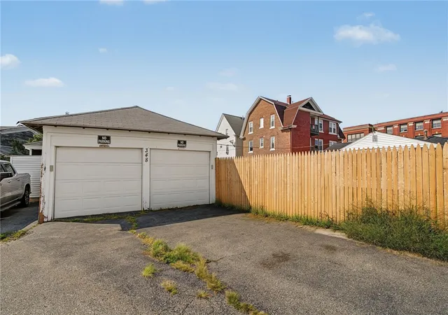 Photo 2 of Single family home for sale at 348 Park Pl, Woonsocket, RI 02895 | MLS# 1420433 | Listing updated on 2026-10-03