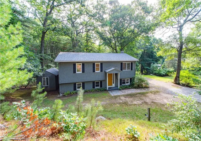 Photo 2 of Single family home for sale at 209 Shannock Rd, Wakefield, RI 02879 | MLS# 1420434 | Listing updated on 2026-09-05