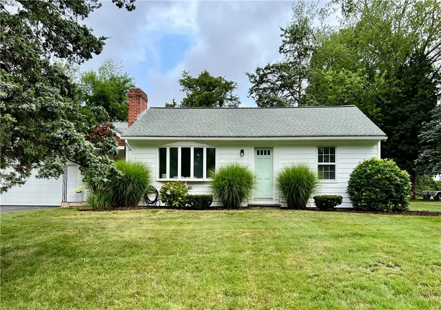 Photo 1 of Sale Pending at 31 Nipsah Rd, East Greenwich, RI 02818 | MLS# 1420487 | Listing updated on 2026-09-06