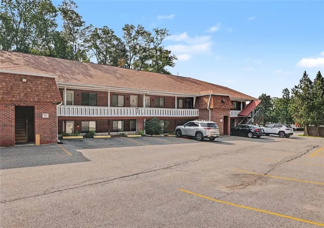 Photo 2 of Sale Pending at 569 Smithfield Rd #9, North Providence, RI 02904 | MLS# 1420118 | Listing updated on 2026-10-02