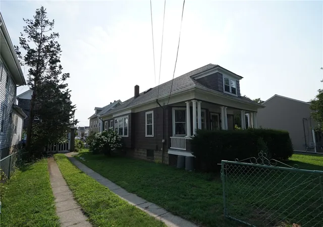 Photo 4 of Sale Pending at 72 Boutwell St, Pawtucket, RI 02860 | MLS# 1420542 | Listing updated on 2026-09-29