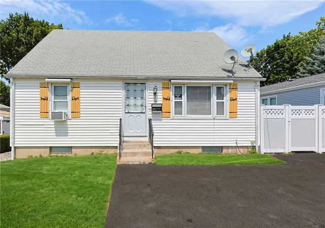 Photo 1 of Single family home for sale at 30 Briggs St, Cranston, RI 02920 | MLS# 1420416 | Listing updated on 2026-10-03