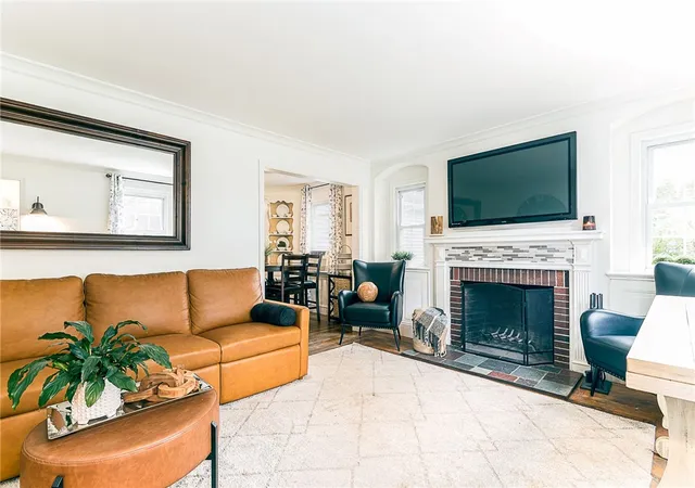 Photo 4 of Sale Pending at 1149 Greenwich Ave, Warwick, RI 02886 | MLS# 1420094 | Listing updated on 2026-10-06