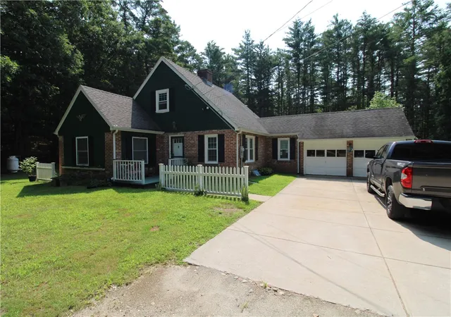 Photo 1 of Single family home for sale at 836 Matteson Rd, Coventry, RI 02816 | MLS# 1420658 | Listing updated on 2026-09-15