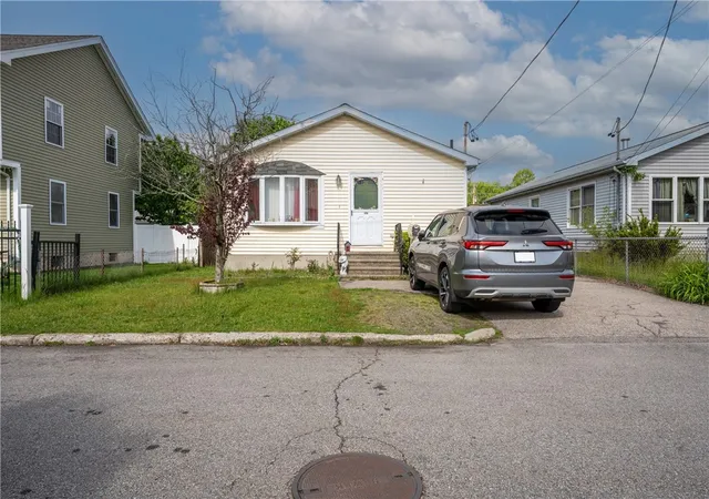 Photo 1 of Single family home for sale at 102 Kenmore St, Pawtucket, RI 02861 | MLS# 1420661 | Listing updated on 2026-09-10