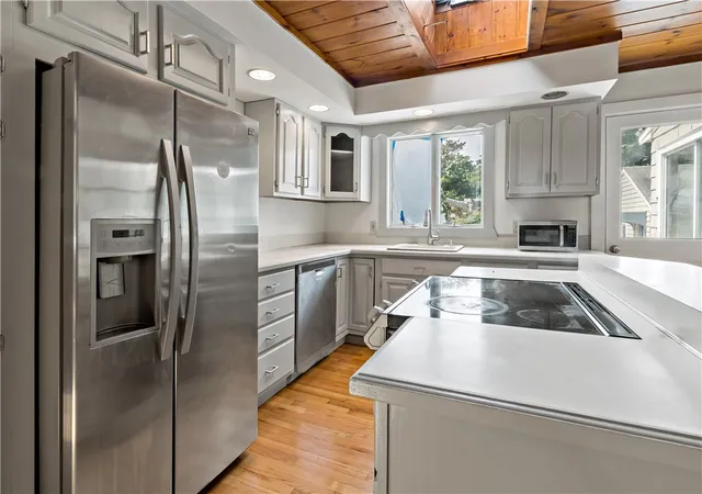 Photo 3 of Sale Pending at 1217 Hope St, Bristol, RI 02809 | MLS# 1420625 | Listing updated on 2026-09-04