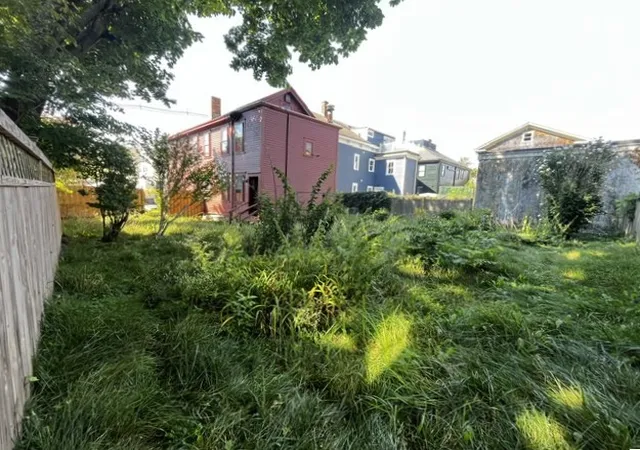 Photo 2 of Multi family home for sale at 33 Elm St, Newport, RI 02840 | MLS# 1420706 | Listing updated on 2026-09-09