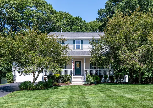Photo 1 of Sale Pending at 530 Westmoreland Ln, Saunderstown, RI 02874 | MLS# 1419727 | Listing updated on 2026-09-08