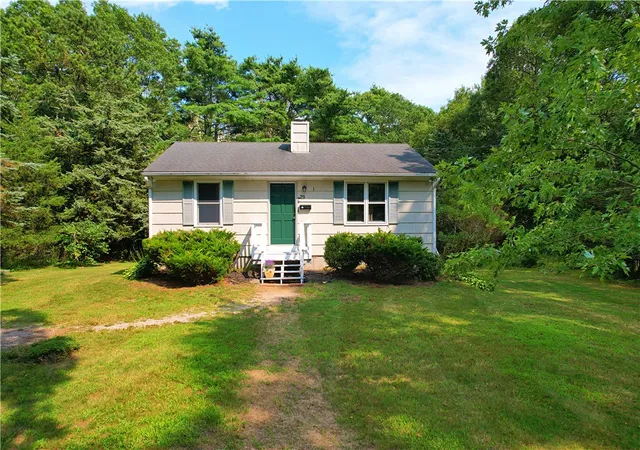 Photo 1 of Single family home for sale at 29 Oak Rd, Wakefield, RI 02879 | MLS# 1420697 | Listing updated on 2026-09-11