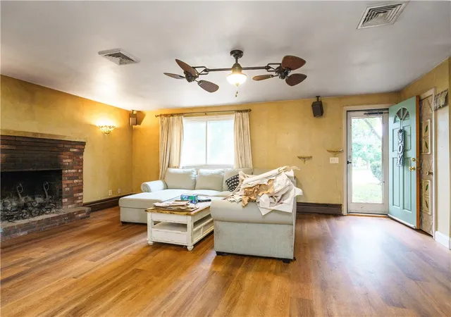 Photo 4 of Single family home for sale at 27 Lydick Ave, Warwick, RI 02888 | MLS# 1420746 | Listing updated on 2026-09-27