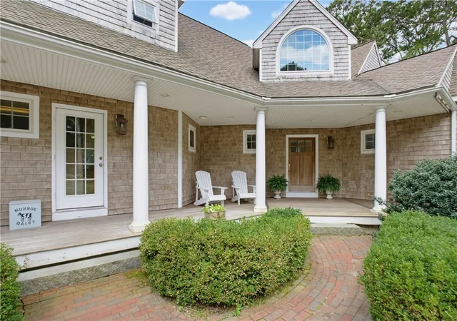 Photo 2 of Single family home for sale at 3548 Commodore Perry Hwy, Wakefield, RI 02879 | MLS# 1420684 | Listing updated on 2026-09-06