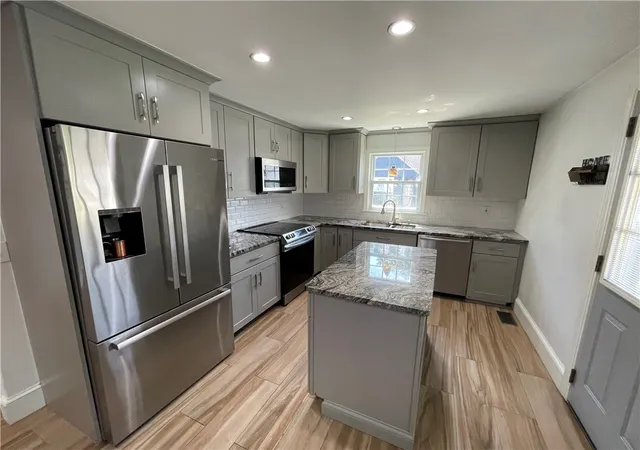 Photo 4 of Single family home for sale at 118 Balch St, Pawtucket, RI 02861 | MLS# 1420627 | Listing updated on 2026-09-13