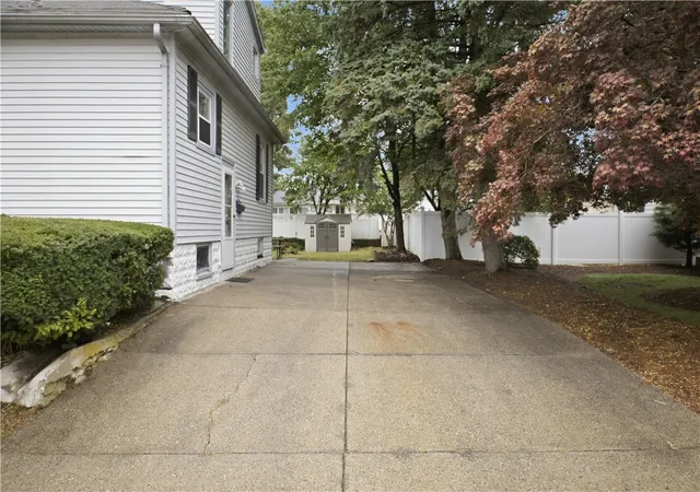Photo 3 of Single family home for sale at 445 Smithfield Rd, North Providence, RI 02904 | MLS# 1420899 | Listing updated on 2026-09-28