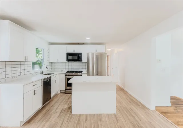 Photo 3 of Sale Pending at 31 Ridgeway Ave, Providence, RI 02909 | MLS# 1421006 | Listing updated on 2026-10-01
