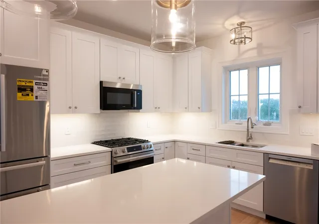 Photo 2 of Single family home for sale at 25 Bunker Hl Xing, Portsmouth, RI 02871 | MLS# 1421018 | Listing updated on 2026-09-13