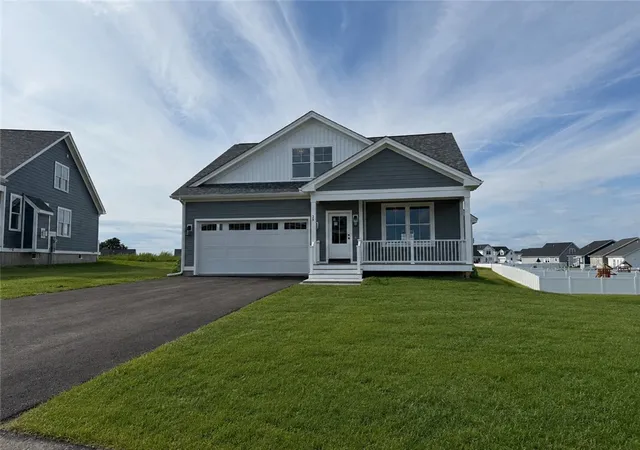 Photo 3 of Single family home for sale at 25 Bunker Hl Xing, Portsmouth, RI 02871 | MLS# 1421018 | Listing updated on 2026-09-13