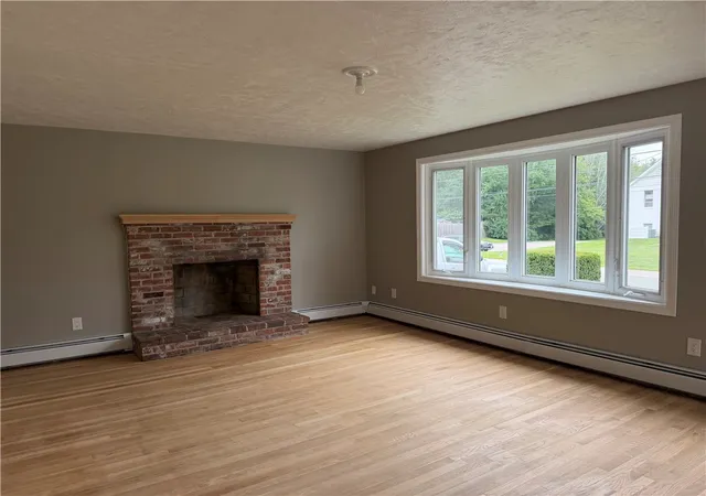 Photo 3 of Single family home for sale at 38 Ann Ln, North Kingstown, RI 02852 | MLS# 1420813 | Listing updated on 2026-10-03