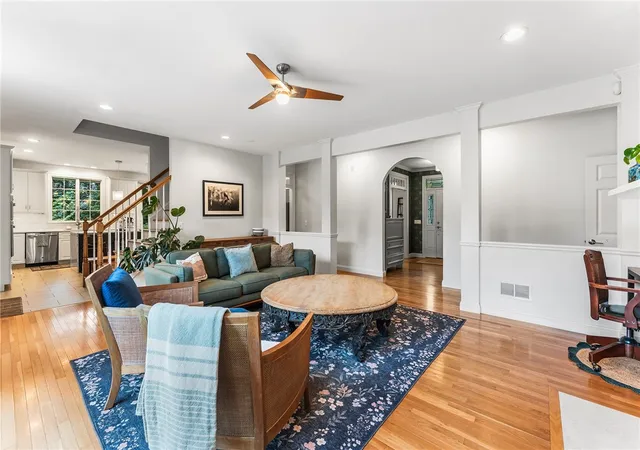 Photo 3 of Single family home for sale at 481 Glen Hl Dr, Saunderstown, RI 02874 | MLS# 1419037 | Listing updated on 2026-10-06
