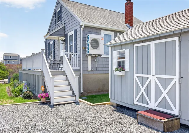 Photo 4 of Single family home for sale at 6 Arbeth Ave, Narragansett, RI 02879 | MLS# 1421078 | Listing updated on 2026-09-05
