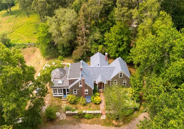 Photo 2 of Single family home for sale at 66 Torrey Rd, Wakefield, RI 02879 | MLS# 1420830 | Listing updated on 2026-09-02