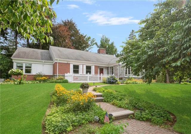 Photo 2 of Single family home for sale at 133 Tupelo Hl Dr, Cranston, RI 02920 | MLS# 1420843 | Listing updated on 2026-10-03