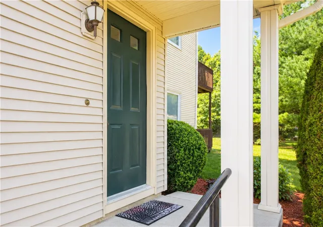 Photo 3 of Sale Pending at 89 Scenic Dr #89, West Warwick, RI 02893 | MLS# 1420847 | Listing updated on 2026-09-03