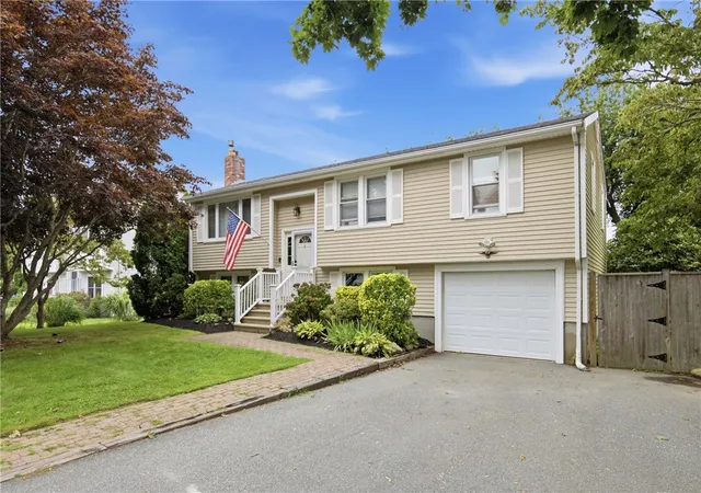 Photo 2 of Sale Pending at 30 Lock Ln, Portsmouth, RI 02871 | MLS# 1421206 | Listing updated on 2026-09-08