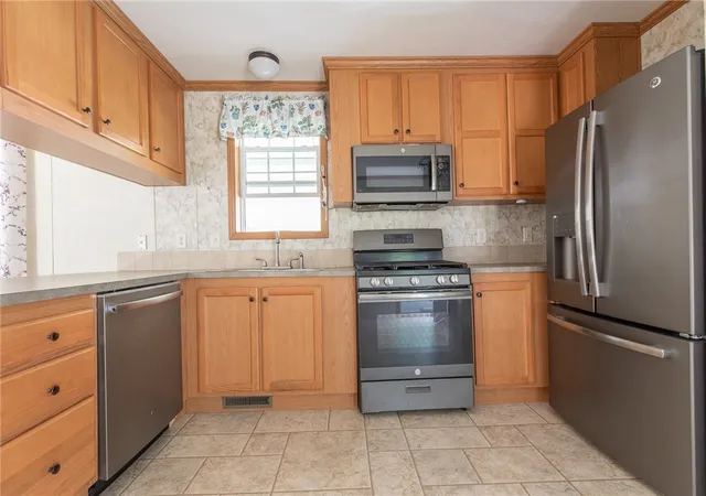 Photo 3 of Sale Pending at 979 Toll Gate Rd, Warwick, RI 02886 | MLS# 1421281 | Listing updated on 2026-09-01