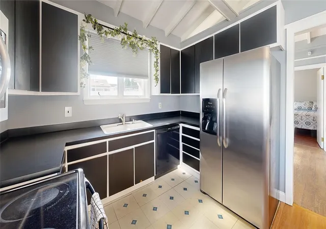 Photo 2 of Sale Pending at 211 Toledo Ave, Pawtucket, RI 02860 | MLS# 1421032 | Listing updated on 2026-09-20